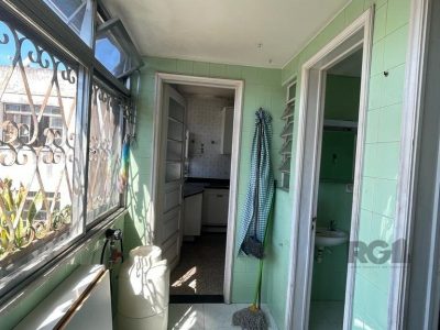 Apartamento à venda com 100m², 3 quartos, 2 vagas no bairro Petrópolis em Porto Alegre - Foto 10