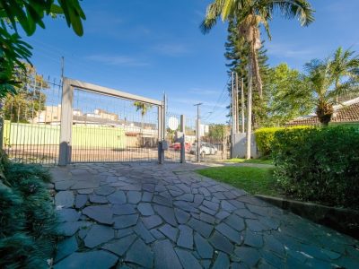 Casa à venda com 214m², 3 quartos, 1 suíte, 3 vagas no bairro Cristal em Porto Alegre - Foto 8