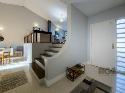 Casa à venda com 214m², 3 quartos, 1 suíte, 3 vagas no bairro Cristal em Porto Alegre - Foto 13