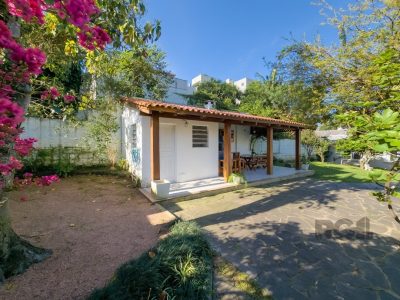 Casa à venda com 214m², 3 quartos, 1 suíte, 3 vagas no bairro Cristal em Porto Alegre - Foto 48