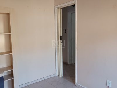 Casa à venda com 78m², 3 quartos, 3 vagas no bairro Santa Tereza em Porto Alegre - Foto 5