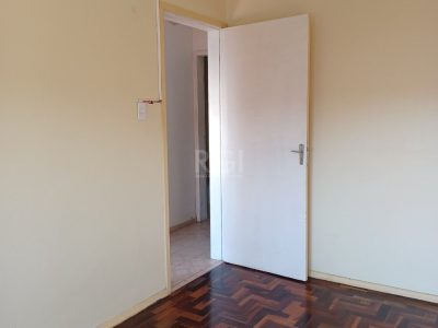 Casa à venda com 78m², 3 quartos, 3 vagas no bairro Santa Tereza em Porto Alegre - Foto 12