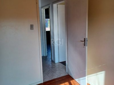 Casa à venda com 78m², 3 quartos, 3 vagas no bairro Santa Tereza em Porto Alegre - Foto 14