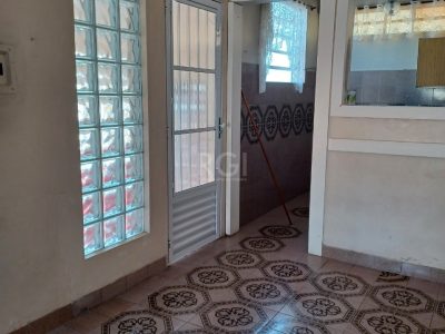 Casa à venda com 78m², 3 quartos, 3 vagas no bairro Santa Tereza em Porto Alegre - Foto 16