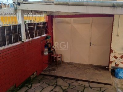 Casa à venda com 78m², 3 quartos, 3 vagas no bairro Santa Tereza em Porto Alegre - Foto 20