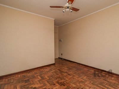 Apartamento à venda com 50m², 2 quartos, 1 vaga no bairro Cristal em Porto Alegre - Foto 2