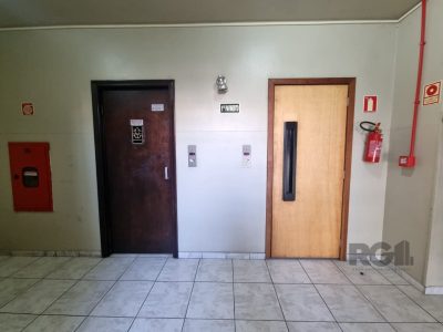 Apartamento à venda com 87m², 3 quartos no bairro Bom Fim em Porto Alegre - Foto 4