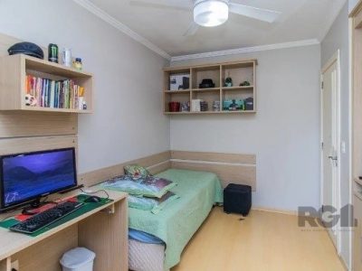 Casa à venda com 280m², 3 quartos, 1 suíte, 2 vagas no bairro Partenon em Porto Alegre - Foto 24