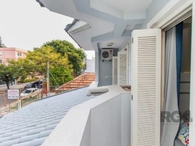 Casa à venda com 280m², 3 quartos, 1 suíte, 2 vagas no bairro Partenon em Porto Alegre - Foto 26