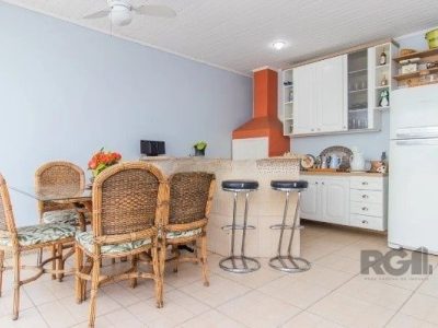 Casa à venda com 280m², 3 quartos, 1 suíte, 2 vagas no bairro Partenon em Porto Alegre - Foto 8