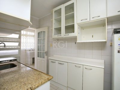 Apartamento à venda com 93m², 3 quartos, 1 suíte, 1 vaga no bairro Petrópolis em Porto Alegre - Foto 7