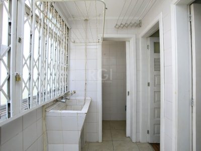 Apartamento à venda com 93m², 3 quartos, 1 suíte, 1 vaga no bairro Petrópolis em Porto Alegre - Foto 9