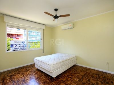 Apartamento à venda com 93m², 3 quartos, 1 suíte, 1 vaga no bairro Petrópolis em Porto Alegre - Foto 22