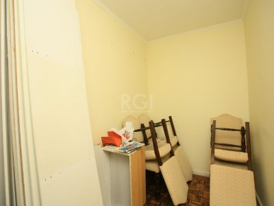 Apartamento à venda com 93m², 3 quartos, 1 suíte, 1 vaga no bairro Petrópolis em Porto Alegre - Foto 37