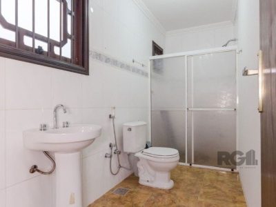 Casa à venda com 379m², 3 quartos, 2 suítes, 4 vagas no bairro Ipanema em Porto Alegre - Foto 13