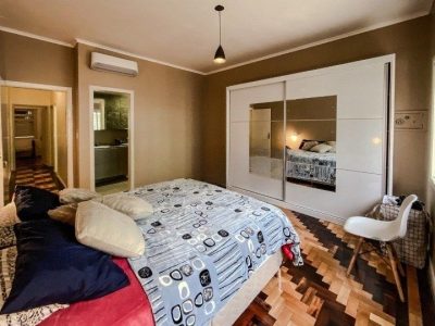 Apartamento à venda com 107m², 3 quartos, 1 suíte, 1 vaga no bairro Farroupilha em Porto Alegre - Foto 11