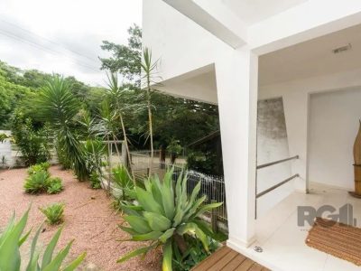 Casa à venda com 273m², 3 quartos, 3 suítes, 4 vagas no bairro Ipanema em Porto Alegre - Foto 25