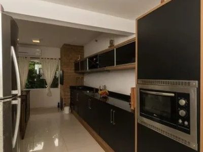 Casa à venda com 273m², 3 quartos, 3 suítes, 4 vagas no bairro Ipanema em Porto Alegre - Foto 13