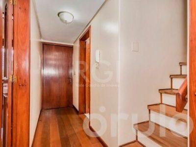 Cobertura à venda com 244m², 3 quartos, 1 suíte, 2 vagas no bairro Petrópolis em Porto Alegre - Foto 32