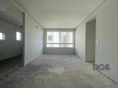 Apartamento à venda com 83m², 3 quartos, 3 suítes, 2 vagas no bairro Jardim Europa em Porto Alegre - Foto 9