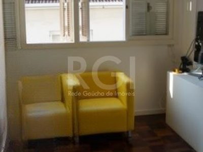 Apartamento à venda com 77m², 3 quartos no bairro Petrópolis em Porto Alegre - Foto 3