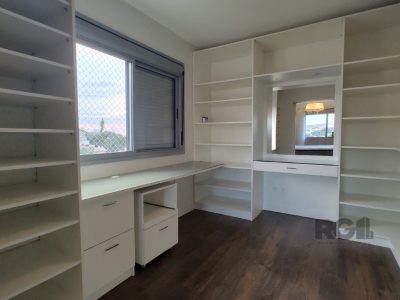 Apartamento à venda com 121m², 3 quartos, 1 suíte, 2 vagas no bairro Menino Deus em Porto Alegre - Foto 17