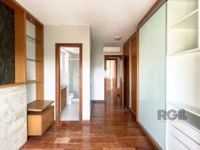 Apartamento à venda com 105m², 3 quartos, 1 suíte, 2 vagas no bairro Petrópolis em Porto Alegre - Foto 3