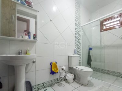 Casa à venda com 136m², 3 quartos, 2 suítes, 2 vagas no bairro Petrópolis em Porto Alegre - Foto 18