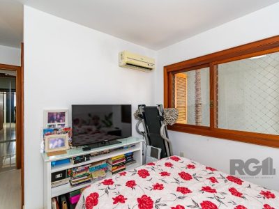 Apartamento à venda com 86m², 2 quartos, 1 suíte, 2 vagas no bairro Independência em Porto Alegre - Foto 3