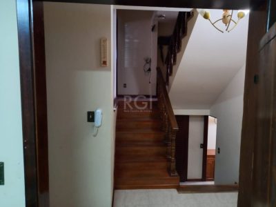 Casa à venda com 396m², 4 quartos, 2 suítes, 6 vagas no bairro Chácara das Pedras em Porto Alegre - Foto 22