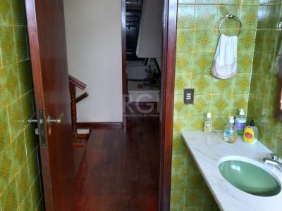 Casa à venda com 396m², 4 quartos, 2 suítes, 6 vagas no bairro Chácara das Pedras em Porto Alegre - Foto 14