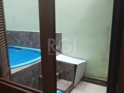 Casa à venda com 136m², 3 quartos, 2 suítes, 2 vagas no bairro Petrópolis em Porto Alegre - Foto 21