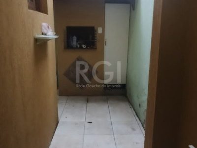 Casa à venda com 136m², 3 quartos, 2 suítes, 2 vagas no bairro Petrópolis em Porto Alegre - Foto 30