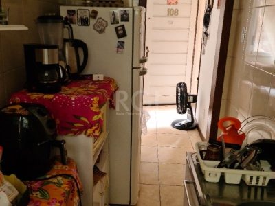 Apartamento à venda com 46m², 2 quartos, 1 vaga no bairro Rio Branco em Porto Alegre - Foto 6