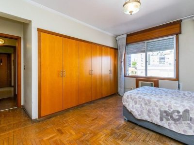 Apartamento à venda com 114m², 3 quartos, 1 suíte, 2 vagas no bairro São João em Porto Alegre - Foto 7