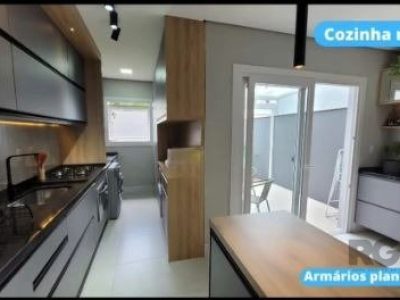 Casa à venda com 147m², 3 quartos, 1 suíte, 3 vagas no bairro Vila Ipiranga em Porto Alegre - Foto 2