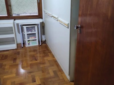 Apartamento à venda com 113m², 3 quartos, 1 suíte, 2 vagas no bairro Petrópolis em Porto Alegre - Foto 11