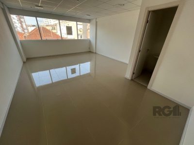 Conjunto/Sala à venda com 38m² no bairro Bom Fim em Porto Alegre - Foto 4