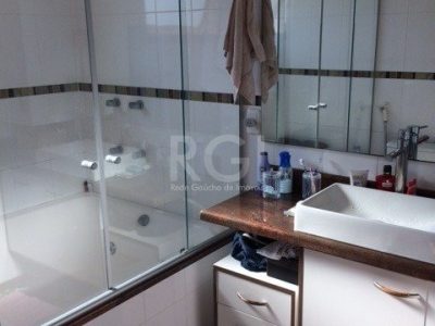 Casa Condominio à venda com 218m², 3 quartos, 1 suíte, 3 vagas no bairro Tristeza em Porto Alegre - Foto 9