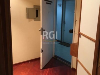 Conjunto/Sala à venda com 38m² no bairro Floresta em Porto Alegre - Foto 5