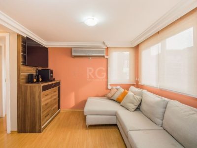 Apartamento à venda com 76m², 2 quartos, 2 suítes, 2 vagas no bairro Petrópolis em Porto Alegre - Foto 3