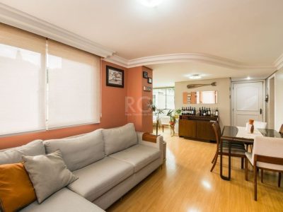 Apartamento à venda com 76m², 2 quartos, 2 suítes, 2 vagas no bairro Petrópolis em Porto Alegre - Foto 4