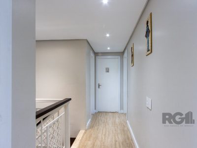 Casa à venda com 361m², 6 quartos, 1 suíte, 5 vagas no bairro Cristal em Porto Alegre - Foto 11