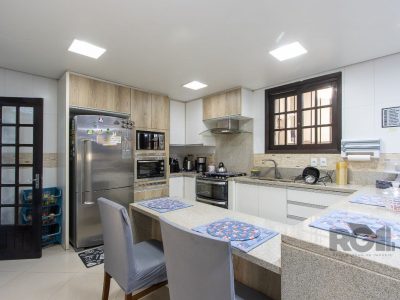 Casa à venda com 361m², 6 quartos, 1 suíte, 5 vagas no bairro Cristal em Porto Alegre - Foto 39