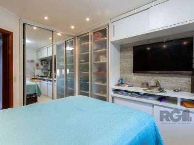 Casa à venda com 361m², 6 quartos, 1 suíte, 5 vagas no bairro Cristal em Porto Alegre - Foto 51