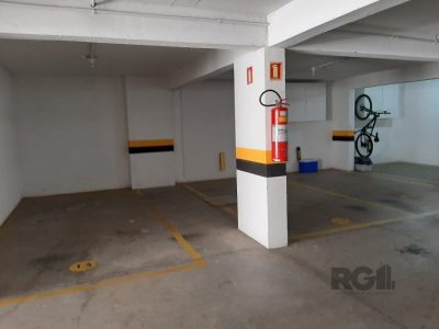 Apartamento à venda com 175m², 6 quartos, 2 suítes, 4 vagas no bairro Rio Branco em Porto Alegre - Foto 8