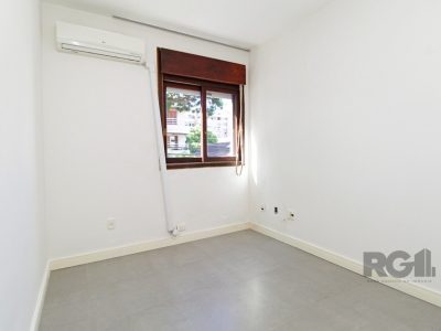 Apartamento à venda com 58m², 2 quartos, 1 vaga no bairro Santana em Porto Alegre - Foto 2