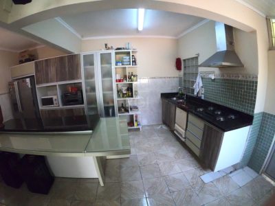 Casa à venda com 404m², 5 quartos, 3 suítes, 2 vagas no bairro Ipanema em Porto Alegre - Foto 11