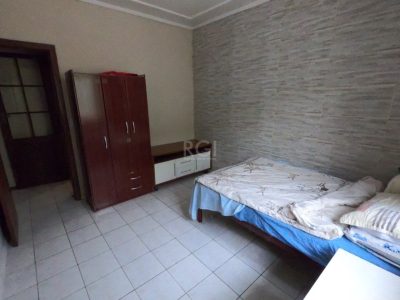 Casa à venda com 404m², 5 quartos, 3 suítes, 2 vagas no bairro Ipanema em Porto Alegre - Foto 12