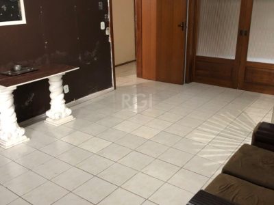 Casa à venda com 404m², 5 quartos, 3 suítes, 2 vagas no bairro Ipanema em Porto Alegre - Foto 18